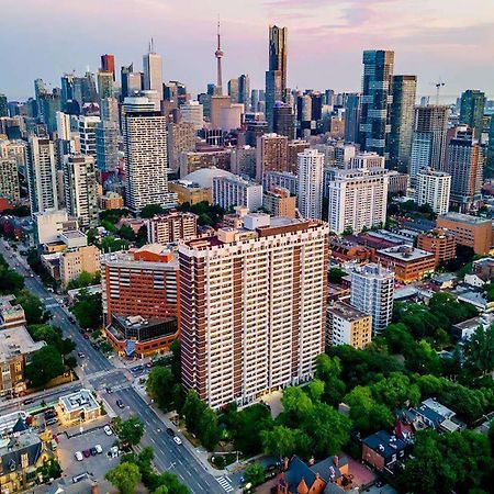Downtown Gem By The Subway Apartment Торонто Екстериор снимка