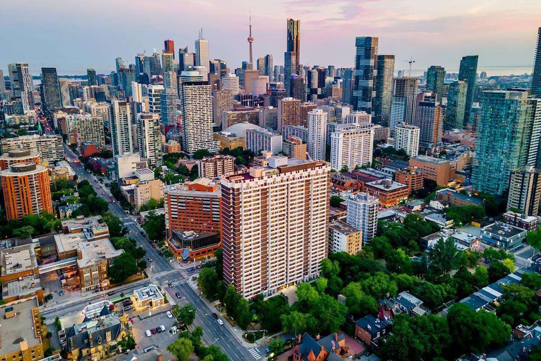 Downtown Gem By The Subway Apartment Торонто Екстериор снимка