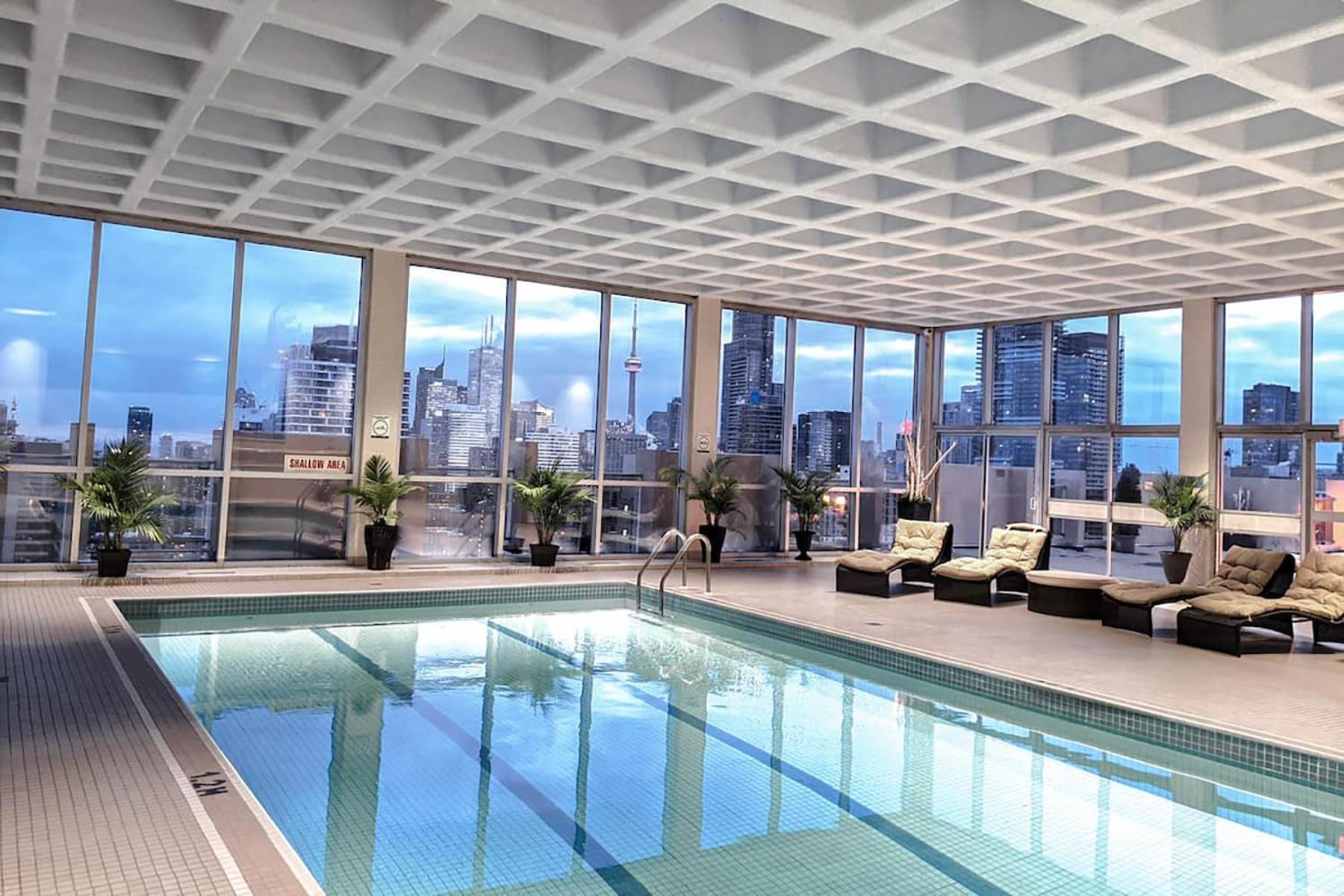 Downtown Gem By The Subway Apartment Торонто Екстериор снимка