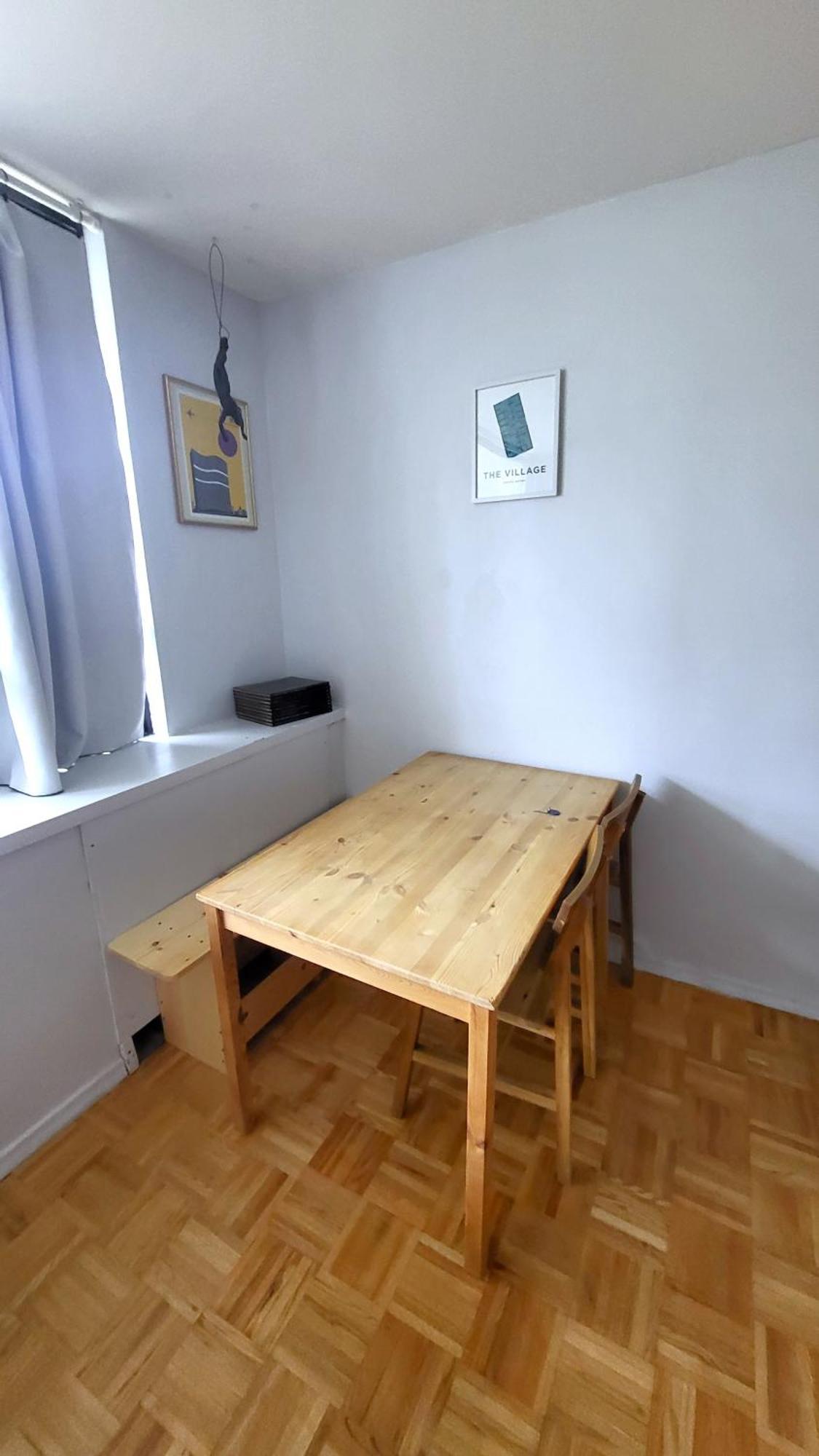 Downtown Gem By The Subway Apartment Торонто Екстериор снимка